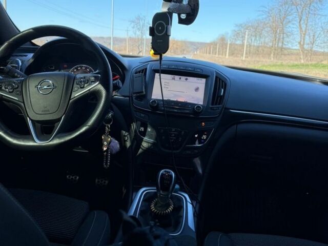 Білий Опель Інсігнія, об'ємом двигуна 2 л та пробігом 270 тис. км за 9000 $, фото 9 на Automoto.ua