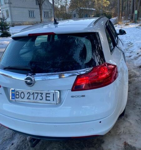 Белый Опель Инсигния, объемом двигателя 2 л и пробегом 261 тыс. км за 7800 $, фото 4 на Automoto.ua