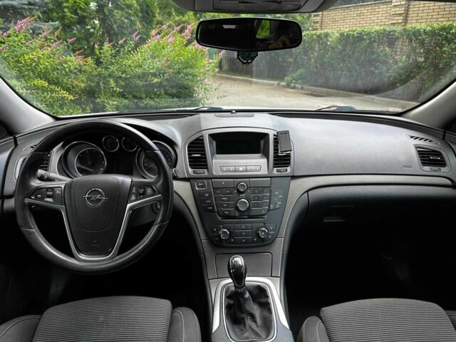 Белый Опель Инсигния, объемом двигателя 2 л и пробегом 211 тыс. км за 6890 $, фото 17 на Automoto.ua