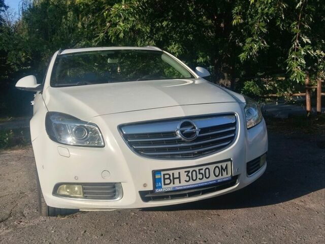 Білий Опель Інсігнія, об'ємом двигуна 1.96 л та пробігом 224 тис. км за 8500 $, фото 28 на Automoto.ua