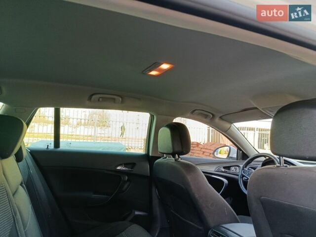 Белый Опель Инсигния, объемом двигателя 2 л и пробегом 280 тыс. км за 8450 $, фото 33 на Automoto.ua