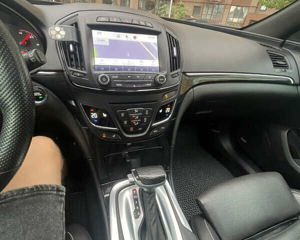 Белый Опель Инсигния, объемом двигателя 2.01 л и пробегом 201 тыс. км за 13500 $, фото 38 на Automoto.ua