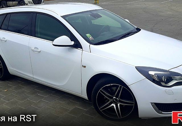 Белый Опель Инсигния, объемом двигателя 2 л и пробегом 220 тыс. км за 8600 $, фото 9 на Automoto.ua