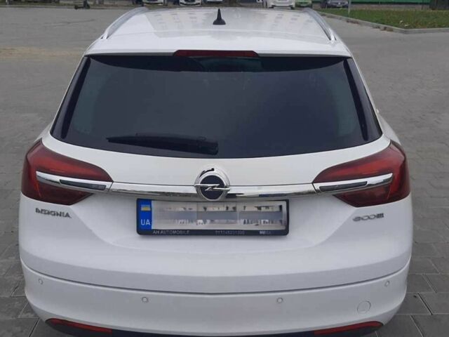 Белый Опель Инсигния, объемом двигателя 2 л и пробегом 220 тыс. км за 8600 $, фото 14 на Automoto.ua