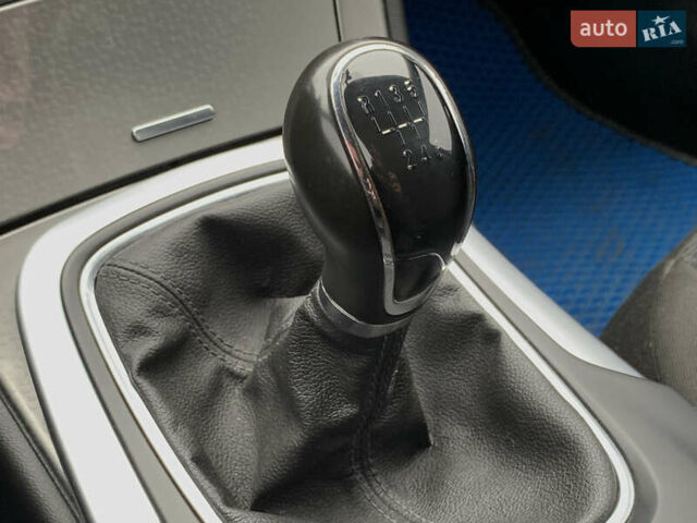 Белый Опель Инсигния, объемом двигателя 2 л и пробегом 179 тыс. км за 9399 $, фото 49 на Automoto.ua