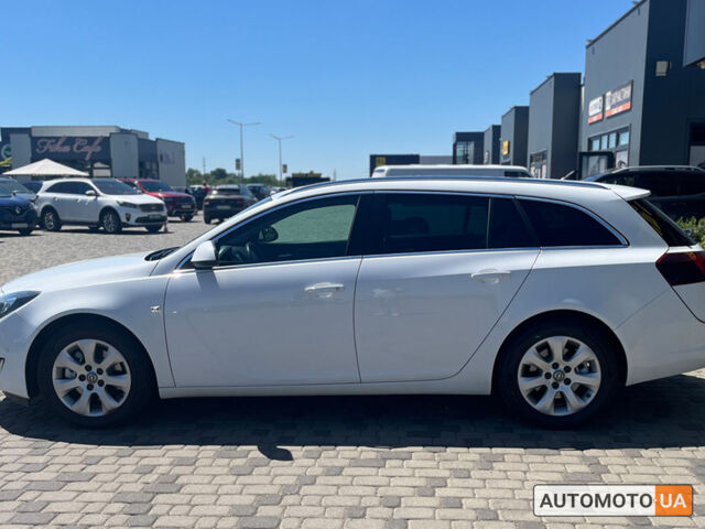 Белый Опель Инсигния, объемом двигателя 2 л и пробегом 321 тыс. км за 9999 $, фото 2 на Automoto.ua