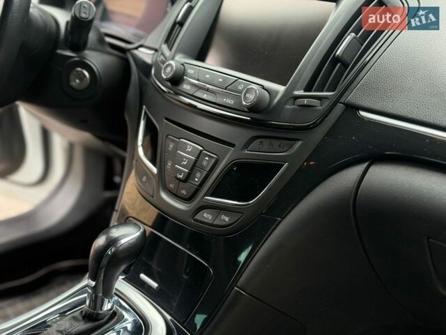 Білий Опель Інсігнія, об'ємом двигуна 1.96 л та пробігом 204 тис. км за 9500 $, фото 17 на Automoto.ua