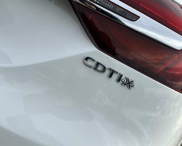 Білий Опель Інсігнія, об'ємом двигуна 2 л та пробігом 191 тис. км за 8200 $, фото 16 на Automoto.ua