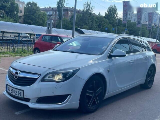 Белый Опель Инсигния, объемом двигателя 2 л и пробегом 297 тыс. км за 10700 $, фото 1 на Automoto.ua