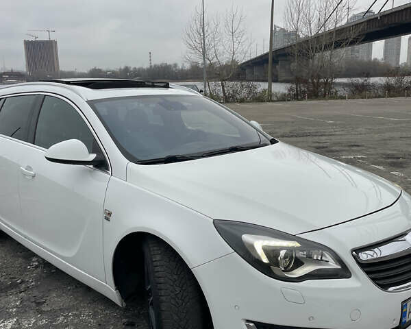 Білий Опель Інсігнія, об'ємом двигуна 1.96 л та пробігом 298 тис. км за 10800 $, фото 6 на Automoto.ua