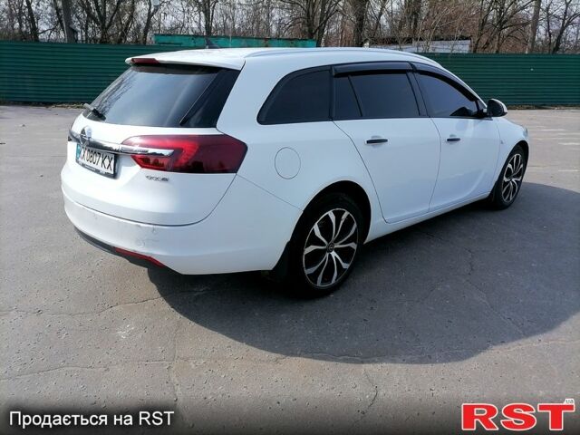 Белый Опель Инсигния, объемом двигателя 2 л и пробегом 240 тыс. км за 7500 $, фото 4 на Automoto.ua