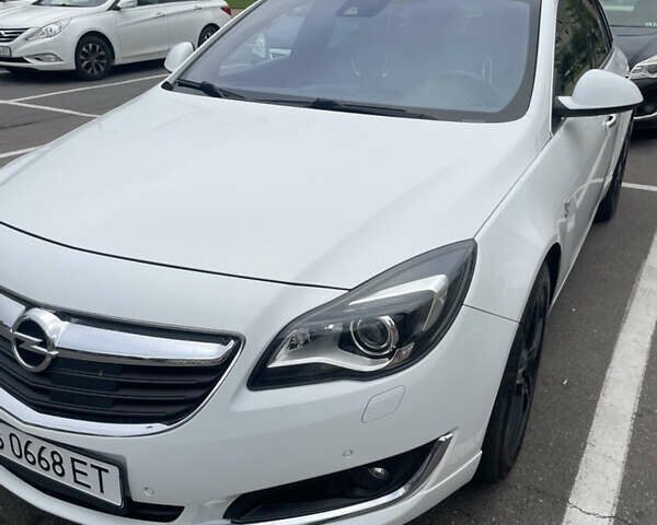 Белый Опель Инсигния, объемом двигателя 2.01 л и пробегом 201 тыс. км за 13500 $, фото 19 на Automoto.ua