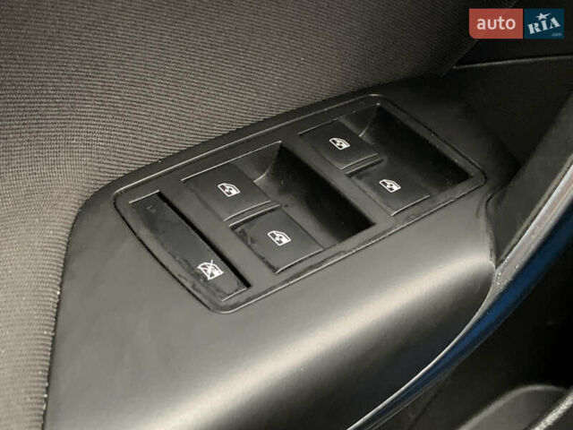 Белый Опель Инсигния, объемом двигателя 2 л и пробегом 179 тыс. км за 9399 $, фото 40 на Automoto.ua