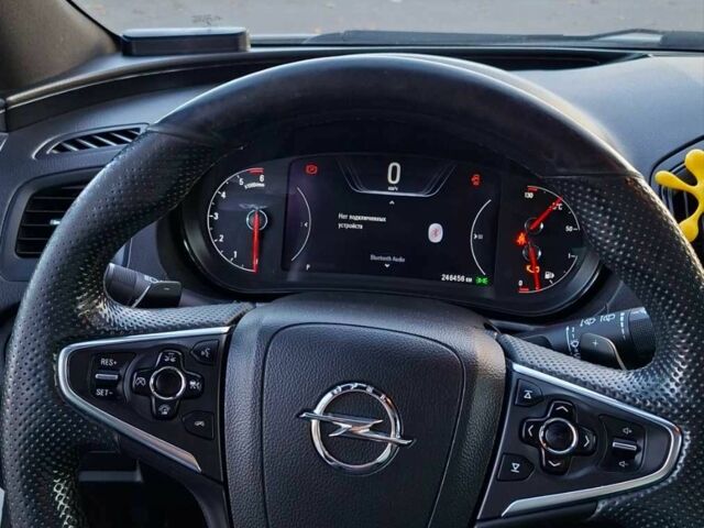 Белый Опель Инсигния, объемом двигателя 2 л и пробегом 246 тыс. км за 12800 $, фото 6 на Automoto.ua