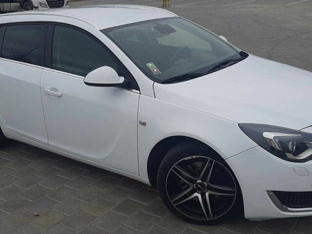 Белый Опель Инсигния, объемом двигателя 2 л и пробегом 220 тыс. км за 8600 $, фото 12 на Automoto.ua