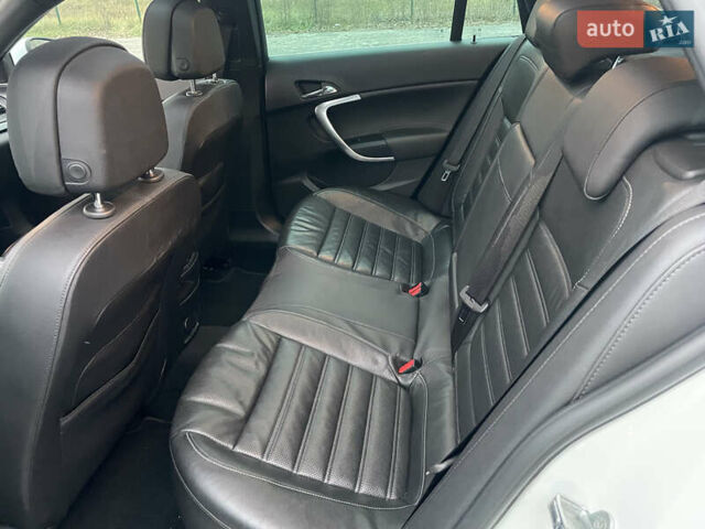 Білий Опель Інсігнія, об'ємом двигуна 1.96 л та пробігом 298 тис. км за 10800 $, фото 25 на Automoto.ua