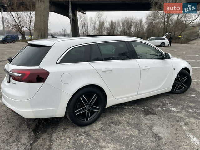 Белый Опель Инсигния, объемом двигателя 1.96 л и пробегом 298 тыс. км за 9950 $, фото 2 на Automoto.ua