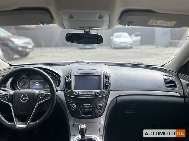 Белый Опель Инсигния, объемом двигателя 2 л и пробегом 250 тыс. км за 10000 $, фото 10 на Automoto.ua