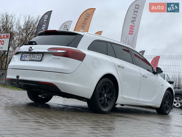 Белый Опель Инсигния, объемом двигателя 2 л и пробегом 179 тыс. км за 9399 $, фото 13 на Automoto.ua