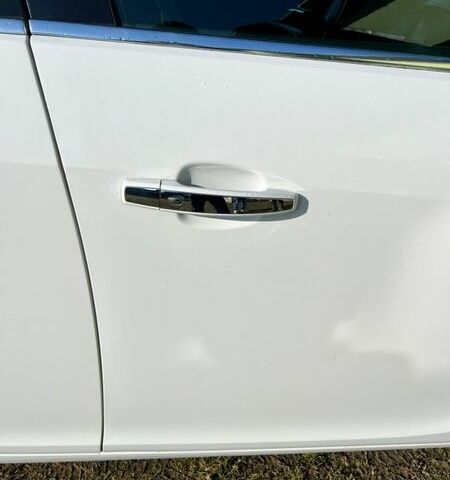 Білий Опель Інсігнія, об'ємом двигуна 1.96 л та пробігом 280 тис. км за 13500 $, фото 24 на Automoto.ua