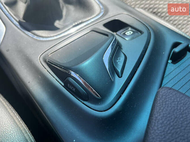 Білий Опель Інсігнія, об'ємом двигуна 2 л та пробігом 334 тис. км за 9150 $, фото 20 на Automoto.ua