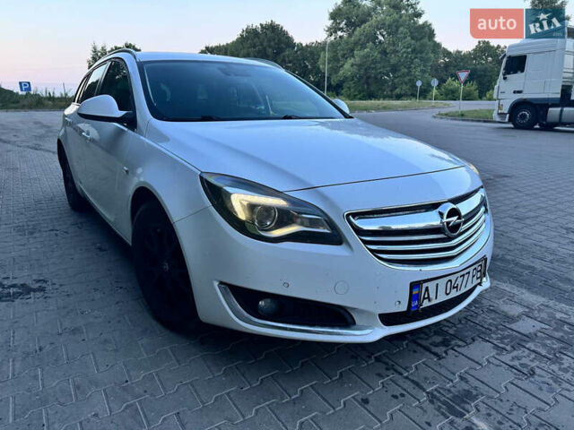 Белый Опель Инсигния, объемом двигателя 2 л и пробегом 281 тыс. км за 10000 $, фото 7 на Automoto.ua