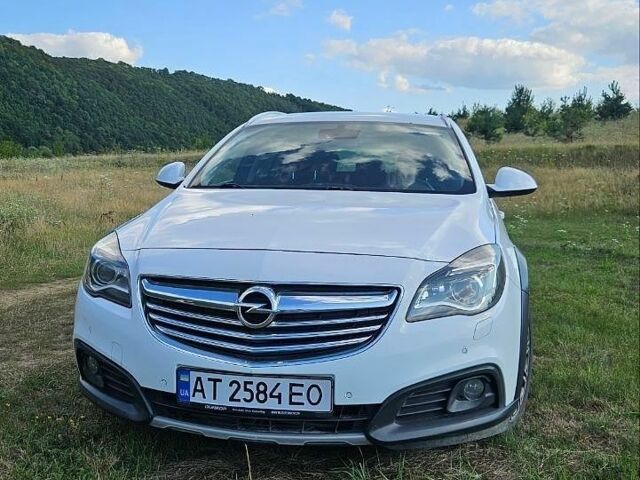 Білий Опель Інсігнія, об'ємом двигуна 1.96 л та пробігом 226 тис. км за 9300 $, фото 4 на Automoto.ua