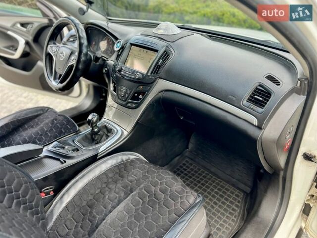 Белый Опель Инсигния, объемом двигателя 1.96 л и пробегом 228 тыс. км за 9300 $, фото 36 на Automoto.ua