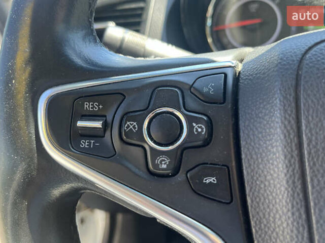 Білий Опель Інсігнія, об'ємом двигуна 2 л та пробігом 334 тис. км за 9150 $, фото 14 на Automoto.ua