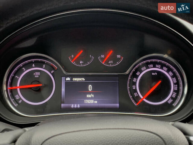 Белый Опель Инсигния, объемом двигателя 2 л и пробегом 179 тыс. км за 9399 $, фото 47 на Automoto.ua