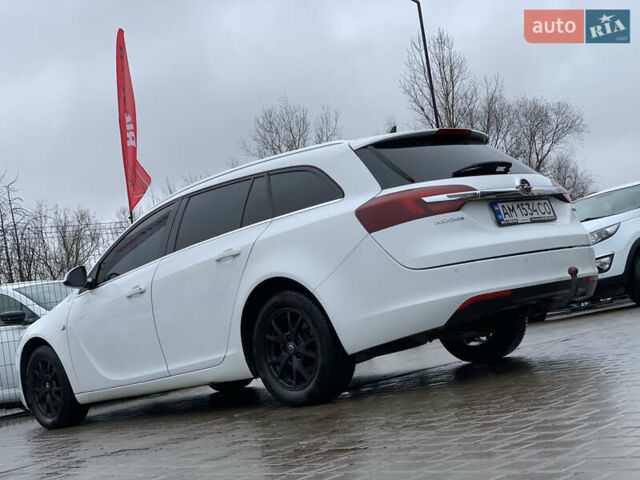 Белый Опель Инсигния, объемом двигателя 2 л и пробегом 179 тыс. км за 9399 $, фото 17 на Automoto.ua