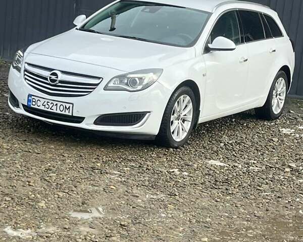 Білий Опель Інсігнія, об'ємом двигуна 2 л та пробігом 191 тис. км за 8200 $, фото 4 на Automoto.ua