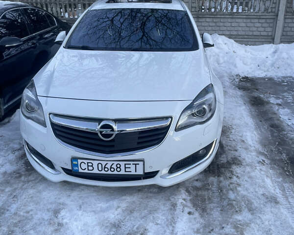 Белый Опель Инсигния, объемом двигателя 2.01 л и пробегом 201 тыс. км за 13500 $, фото 5 на Automoto.ua
