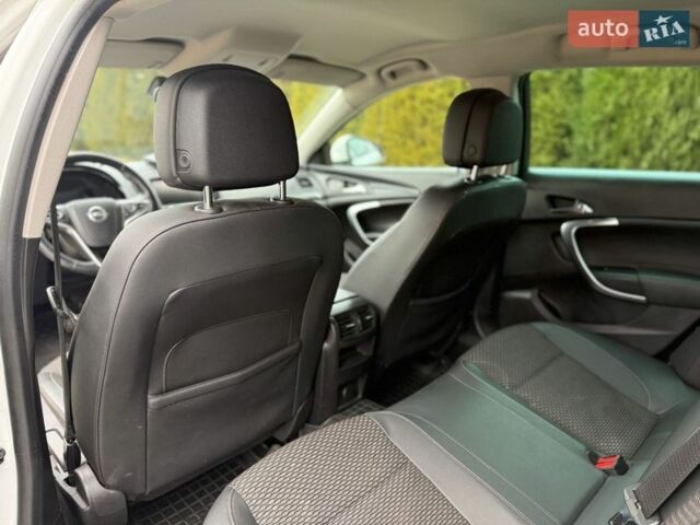 Білий Опель Інсігнія, об'ємом двигуна 1.96 л та пробігом 204 тис. км за 9500 $, фото 12 на Automoto.ua