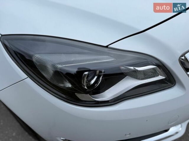 Білий Опель Інсігнія, об'ємом двигуна 1.96 л та пробігом 204 тис. км за 9500 $, фото 3 на Automoto.ua