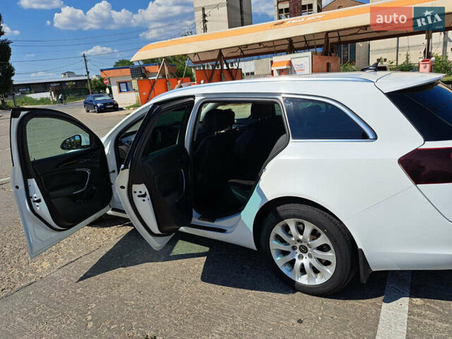 Белый Опель Инсигния, объемом двигателя 1.96 л и пробегом 204 тыс. км за 9700 $, фото 8 на Automoto.ua