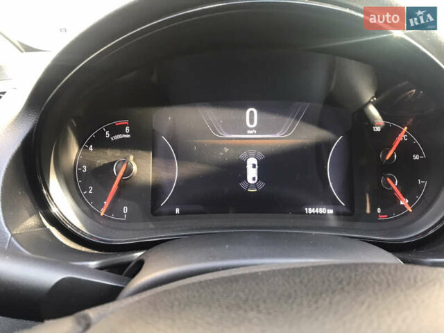 Білий Опель Інсігнія, об'ємом двигуна 2 л та пробігом 210 тис. км за 10800 $, фото 37 на Automoto.ua