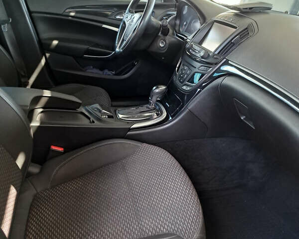 Белый Опель Инсигния, объемом двигателя 1.96 л и пробегом 204 тыс. км за 9700 $, фото 13 на Automoto.ua