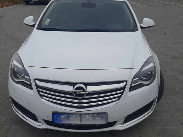 Белый Опель Инсигния, объемом двигателя 2 л и пробегом 220 тыс. км за 8600 $, фото 11 на Automoto.ua