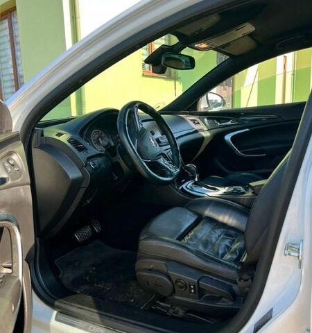 Білий Опель Інсігнія, об'ємом двигуна 1.96 л та пробігом 280 тис. км за 13500 $, фото 4 на Automoto.ua