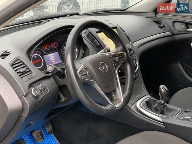 Белый Опель Инсигния, объемом двигателя 2 л и пробегом 179 тыс. км за 9399 $, фото 23 на Automoto.ua
