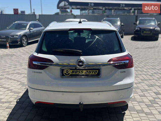 Білий Опель Інсігнія, об'ємом двигуна 2 л та пробігом 334 тис. км за 9150 $, фото 2 на Automoto.ua