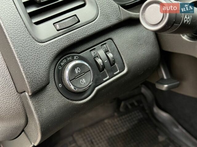 Білий Опель Інсігнія, об'ємом двигуна 1.96 л та пробігом 204 тис. км за 9500 $, фото 14 на Automoto.ua