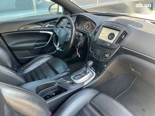 Белый Опель Инсигния, объемом двигателя 2 л и пробегом 297 тыс. км за 10700 $, фото 12 на Automoto.ua