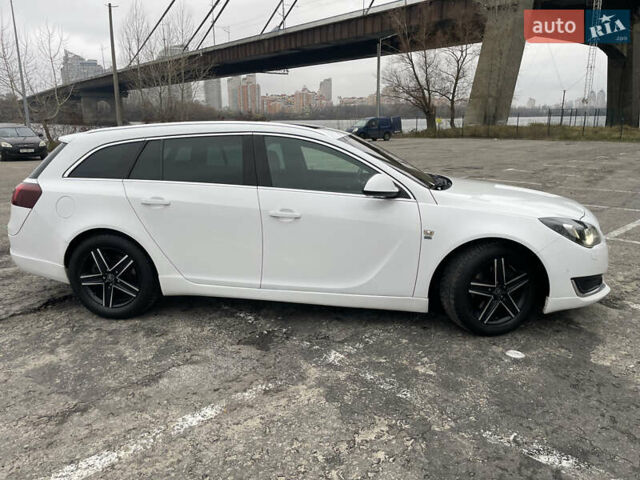 Белый Опель Инсигния, объемом двигателя 1.96 л и пробегом 298 тыс. км за 9950 $, фото 4 на Automoto.ua