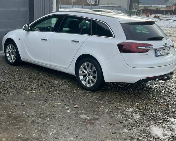 Білий Опель Інсігнія, об'ємом двигуна 2 л та пробігом 191 тис. км за 8200 $, фото 17 на Automoto.ua