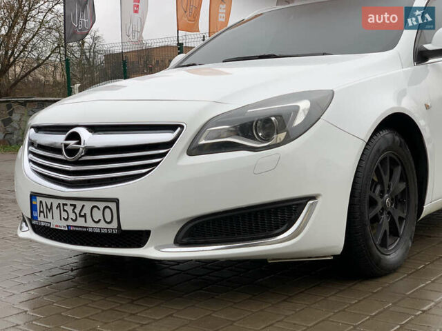 Белый Опель Инсигния, объемом двигателя 2 л и пробегом 179 тыс. км за 9399 $, фото 10 на Automoto.ua