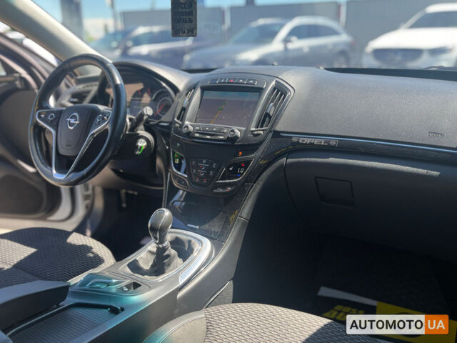 Белый Опель Инсигния, объемом двигателя 2 л и пробегом 321 тыс. км за 9999 $, фото 23 на Automoto.ua