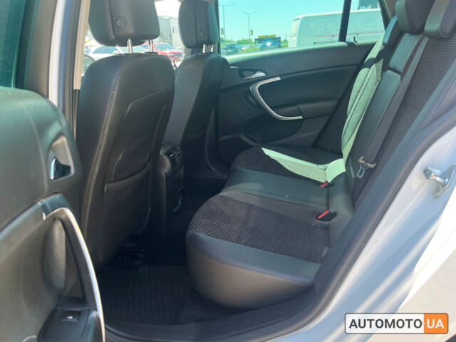 Белый Опель Инсигния, объемом двигателя 2 л и пробегом 321 тыс. км за 9999 $, фото 28 на Automoto.ua