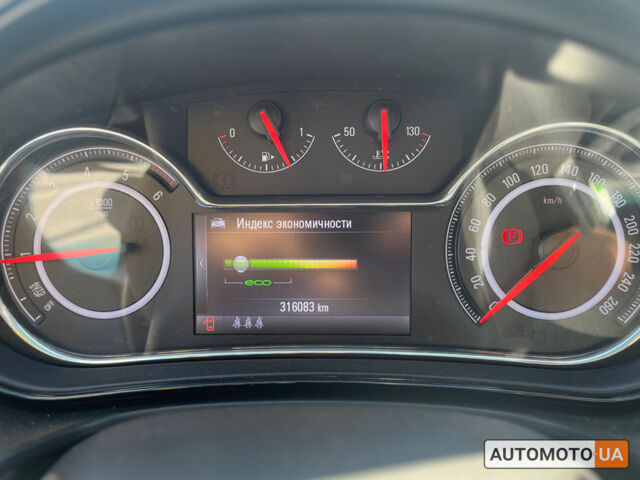 Белый Опель Инсигния, объемом двигателя 2 л и пробегом 321 тыс. км за 9999 $, фото 16 на Automoto.ua